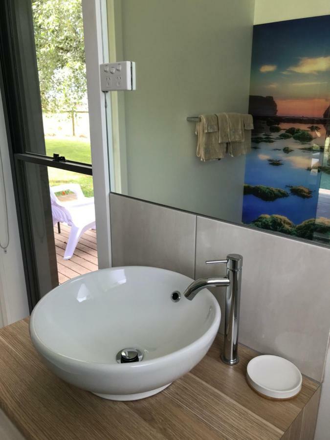 Langleys Port Campbell Hobby Farm Apartment Bagian luar foto